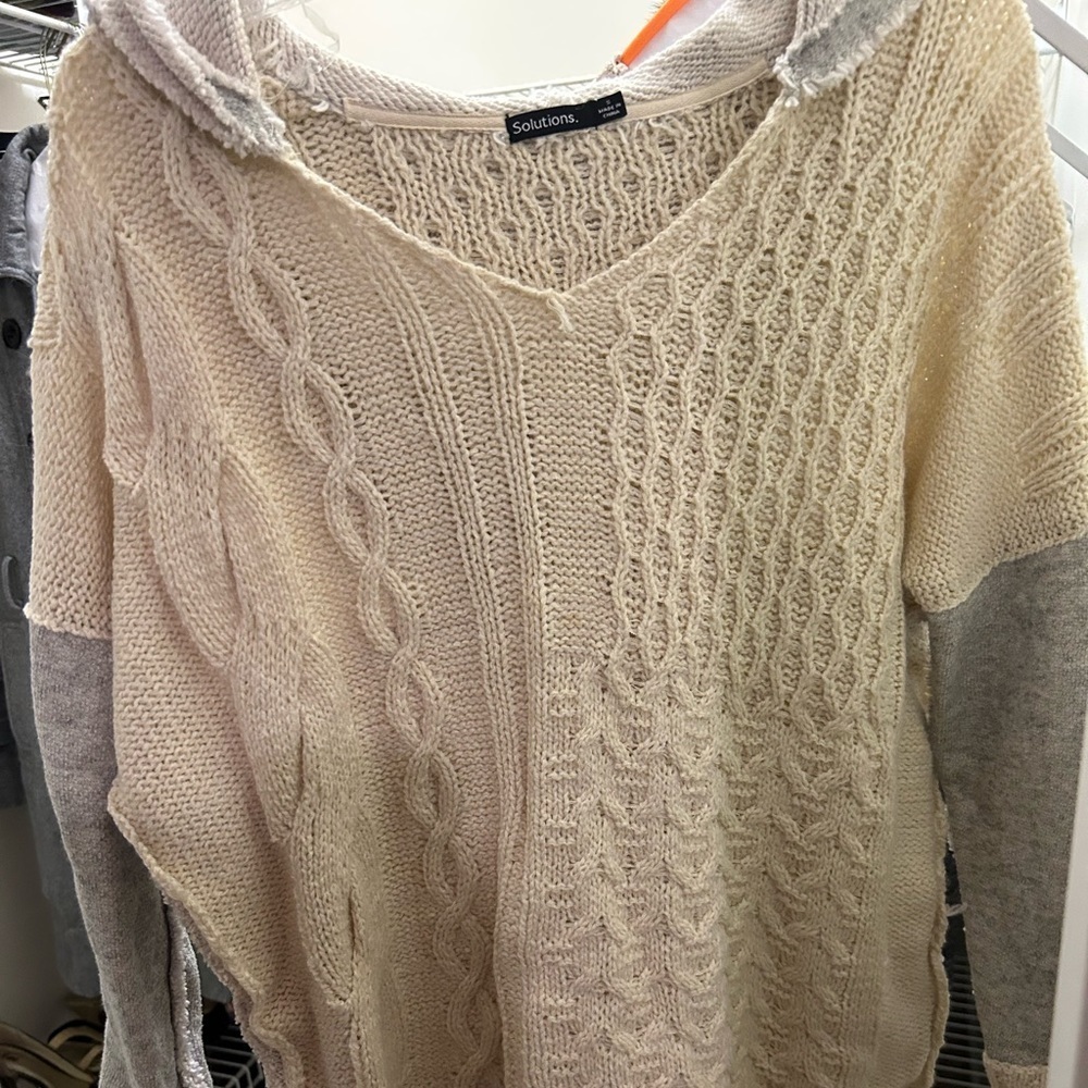 Solutions cream and grey sweater. V neck and hooded. Very stylish.